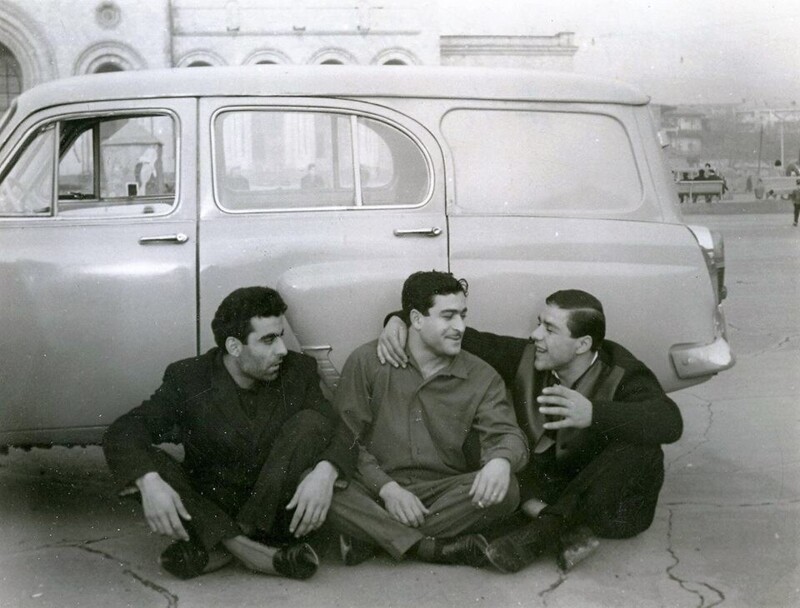Три товарища-ереванца - армянин, еврей и азербайджанец. Ереван, 1963 год
