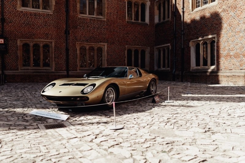 4. Lamborghini Miura P400 SV Speciale 1971 года продана за £3,207,000 (313 750 000 руб.). 7-е место в ТОП-10 2020 года! Рекорд.