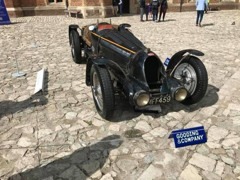 1. Bugatti Type 59 Sports 1934 года продали за £9,535,000 (925 500 000 руб.). 1-е место в ТОП-10 2020 года! Рекорд. Теперь это самый дорогой олдтаймер Бугатти в мире.