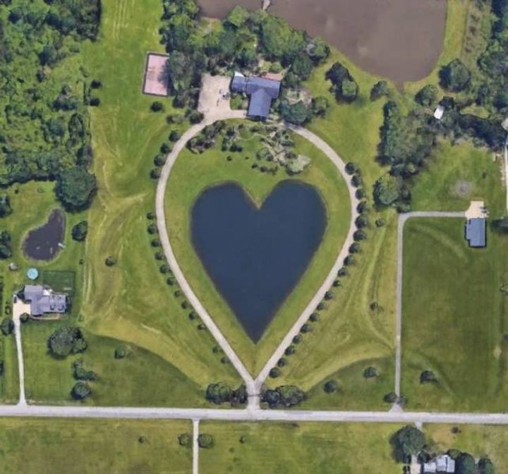 Озеро в форме сердца в Огайо, США