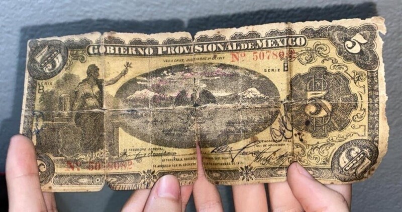 «Мексиканская банкнота в 5 долларов 1914 года, которую я нашёл в своём доме»