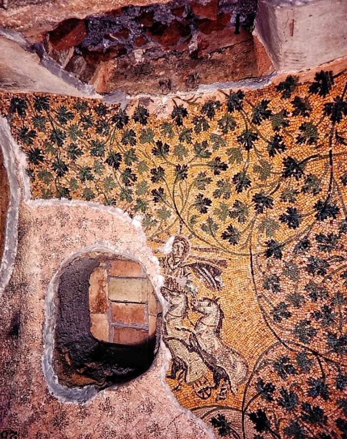 Подземелья Древнего Рима: как археологи раскопали в Ватикане гробницу апостола Петра