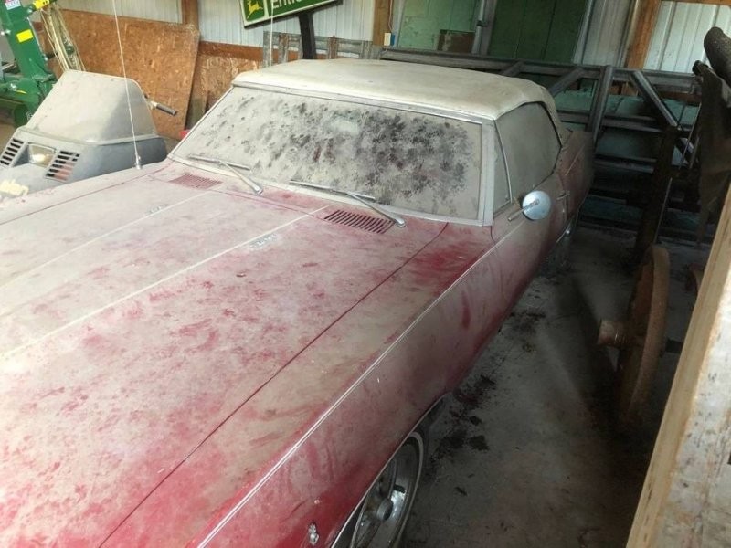 Кабриолет Pontiac Firebird 1967 года выпуска 25 лет простоял в гараже