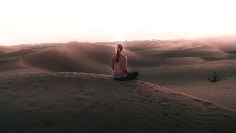 48. "Йога в пустыне на закате". @jcvaldoz (США)