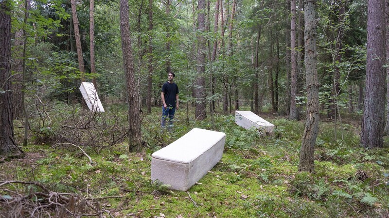 Дизайнер создал экологичный гроб