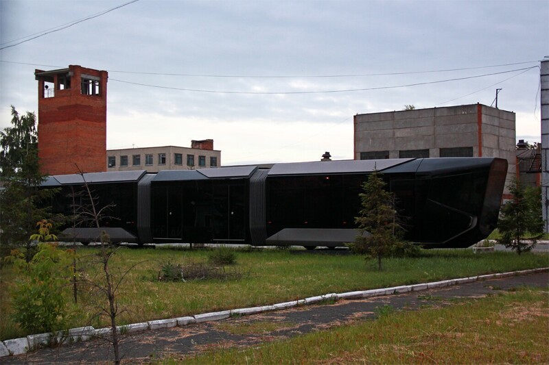 Первый в РФ низкопольный трамвай «Корсар» представили в Петербурге