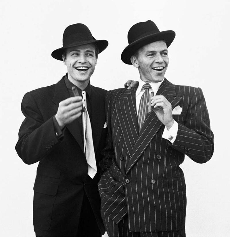 Марлон Брандо и Фрэнк Синатра в фильме "Парни и Куколки", 1955 год.