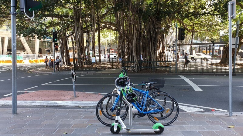 Стоянка велосипедов, самый центр города