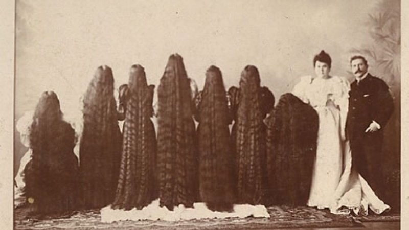 Печальная судьба семи сестёр с невероятно длинными волосами