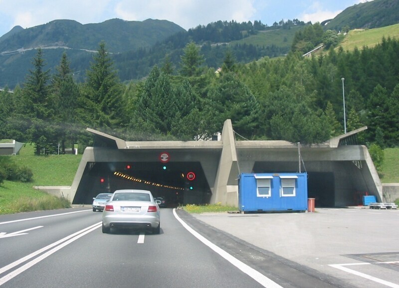 6. Готардский автотоннель (Швейцария) – 54,2 млн. долл./км