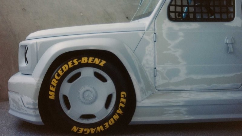 Современное искусство: Mercedes-Benz представил бредовый проект кольцевого Geländewagen