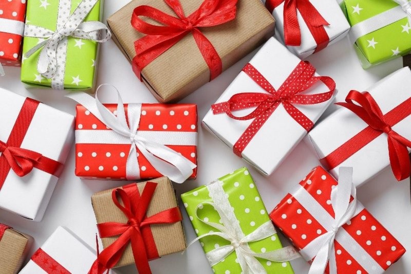 Идеи подарков: что можно подарить на День Рождения онлайн? 