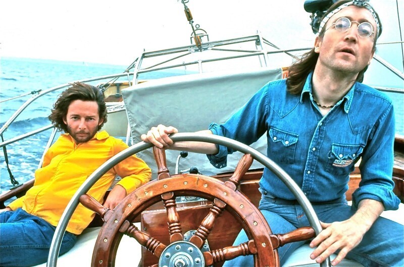 В 40 лет Джон Леннон отправился в своё первое путешествие на яхте. Это была мечта его детства.
