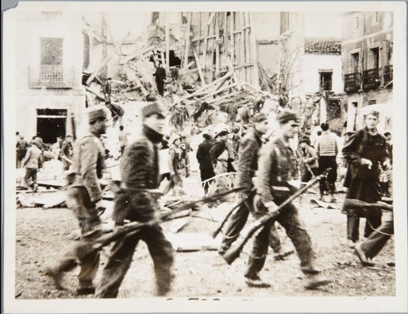 Вход республиканских солдат в Теруэль, 1938