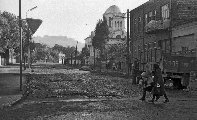 Улочка Сухума Сергей Сухарев, ноябрь 1977 года, Абхазская АССР, г. Сухум