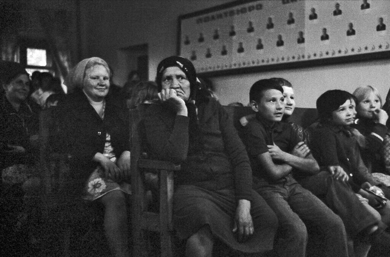 На концерте агитбригады студентов Сергей Сухарев, июнь - август 1978 года, Хакасская АО, Усть-Абаканский р-н