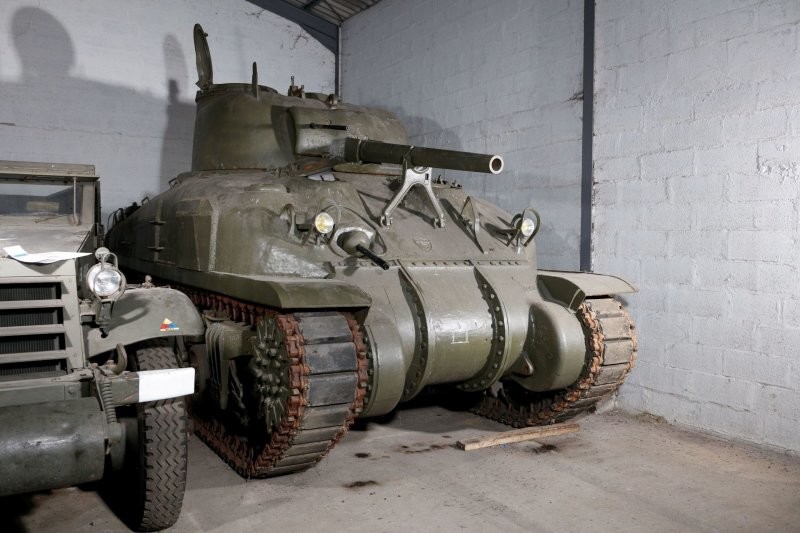 2. Танк M4A1 Sherman "Grizzly" 1943 года продали за €198,400 (19 800 000 руб.).