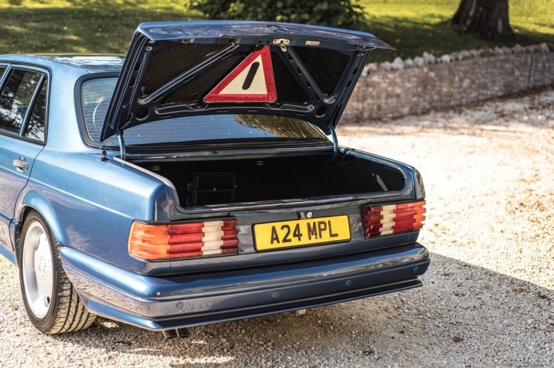 Mercedes-Benz 500 SEL Lorinser 1985 года Пола Маккартни продан на аукционе