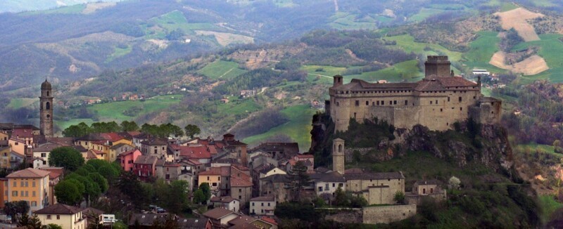 Крепость Барди (Castello di Bardi)