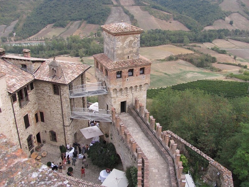 Крепость Барди (Castello di Bardi)