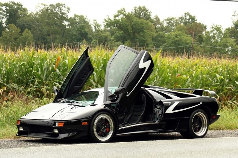 Утолите жажду скорости с этим Lamborghini Diablo SV 1998 года