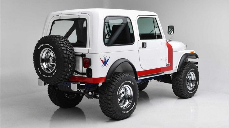 Что объединяет Jeep CJ7, стоимостью 1,3 миллиона долларов и фильм "Форрест Гамп"