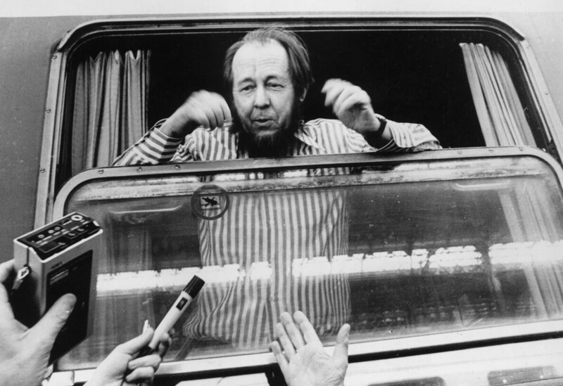 Александр Солженицын: какая сумма находилась на европейских счетах писателя перед его высылкой из страны
