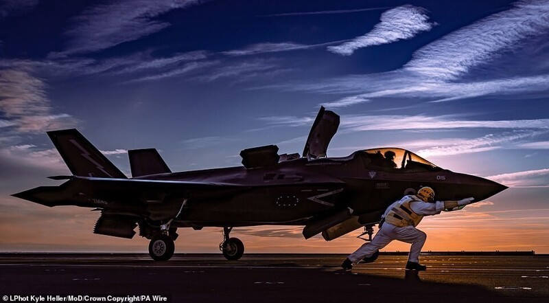 "Взлет F-35В с палубы", Кайл Хеллер