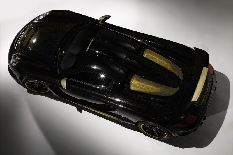 Заниженная Lamborghini Miura и утонувший в озере Ferrari Enzo: девять очень крутых суперкаров, на которые покусились тюнеры