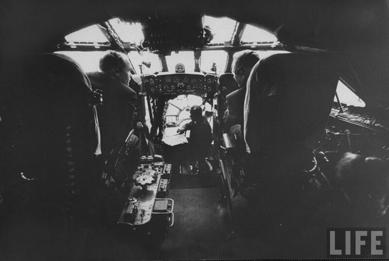Кабина советского пассажирского самолета