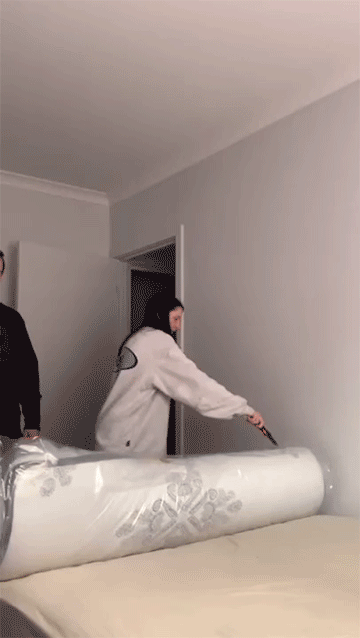 Гифки с девушками