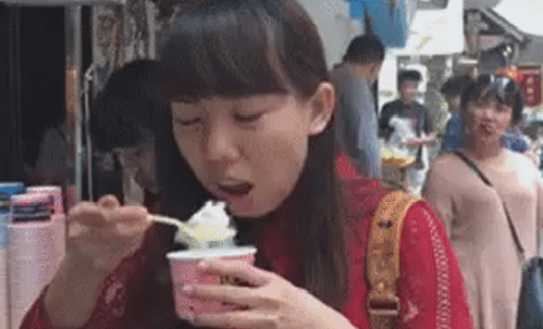 Гифки с девушками