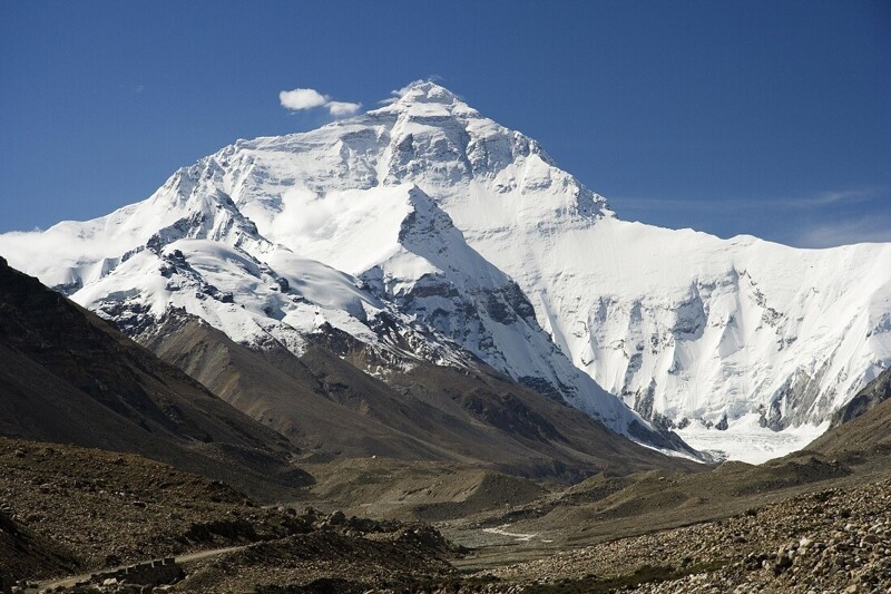 №1. Джомолунгма (Гималаи) - 8848 метров.