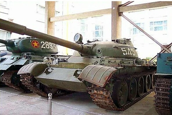 Танк Т-62, захваченный китайцами у о. Даманский, находится ныне в музее НОАК в Пекине.