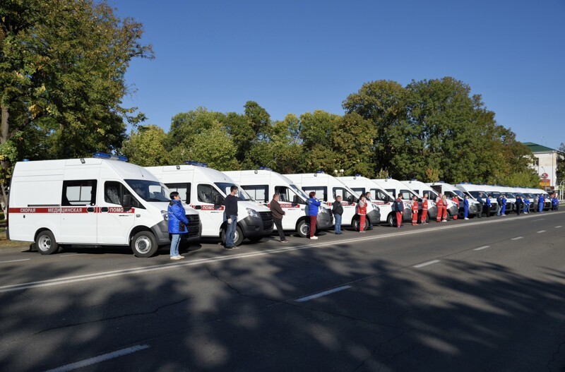 Автопарк скорой медицинской помощи в Адыгее пополнился 15 новыми автомобилями