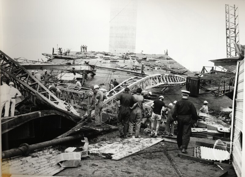 15 октября 1970 года обрушился строящийся мост через реку Ярра, Австралия. Погибли 35 рабочих.