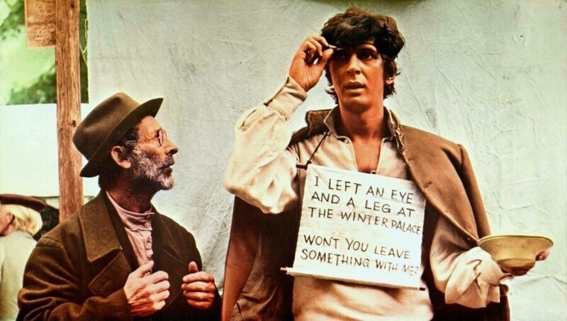  28 октября 1970 года - премьера американского фильма «12 стульев» режиссёра Мела Брукса. Рон Муди в роли Ипполита Воробьянинова и Фрэнк Ланджелла в роли Остапа Бендера.