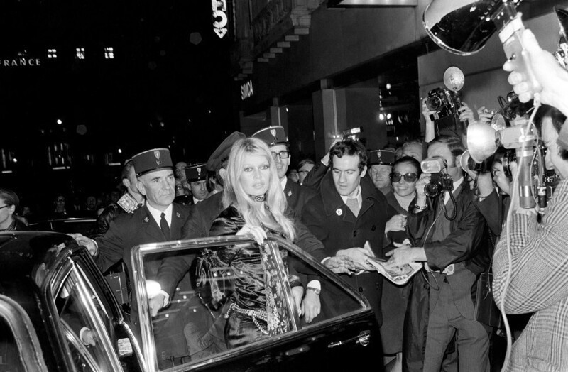 29 октября 1970 года. Париж. Бриджит Бардо прибыла на премьеру фильма «Новички» (Les novices).