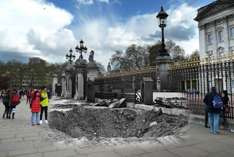 Воронка от взрыва бомбы у Букингемского дворца 14 сентября 1940 и то же место с туристами 26 апреля 2016.
