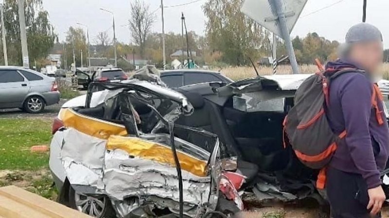 Авария дня. Два пассажира такси погибли в Подмосковье