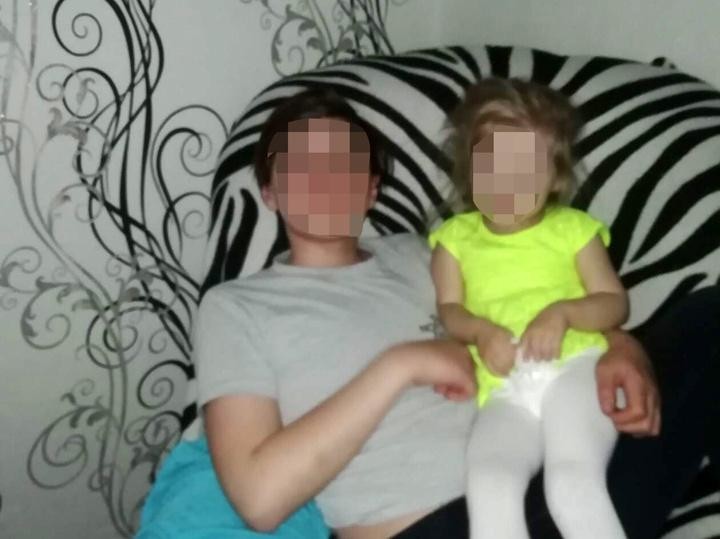 13-летний старший брат подкармливал из шприца свою сестрёнку, которая жила в шкафу