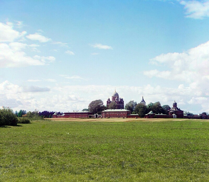 Общий вид Спасо-Бородинского монастыря с севера. Бородино, 1911