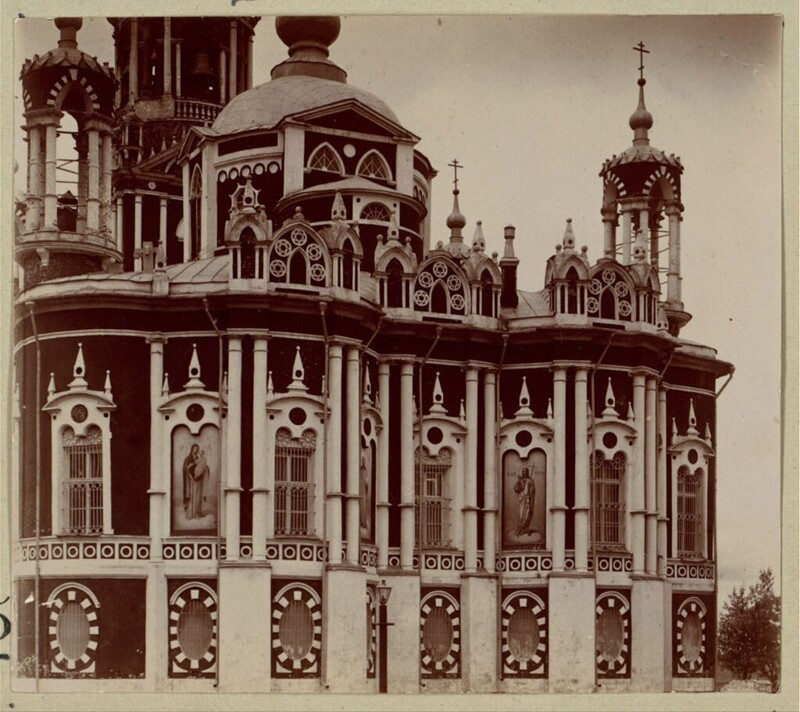 Детали стены Николаевского собора. Можайск