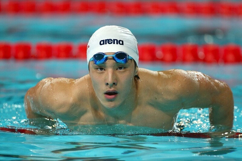 Японского чемпиона мира по плаванию дисквалифицировали за измену жене