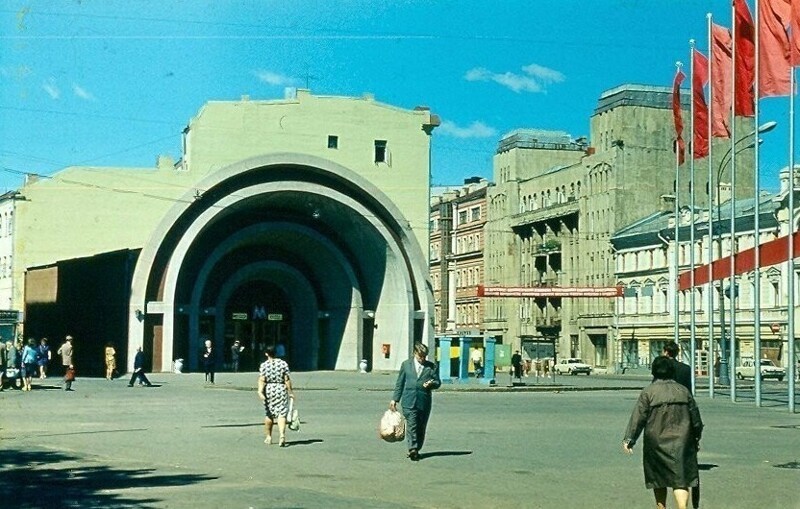 17. Тогда: метро "Лермонтовская", 1970-е