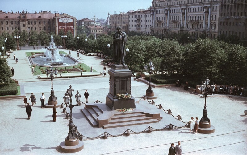 18. Пушкинская площадь, 1951 год