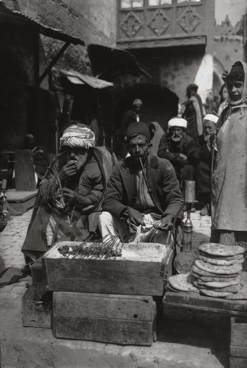 Уличная харчевня. Иерусалим. 1900-1920.