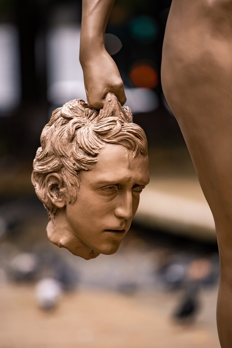 фото статуи голова