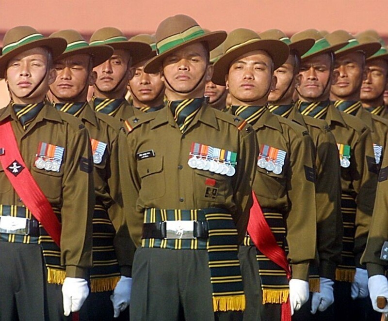 Гуркхи индийской армии в парадном строю