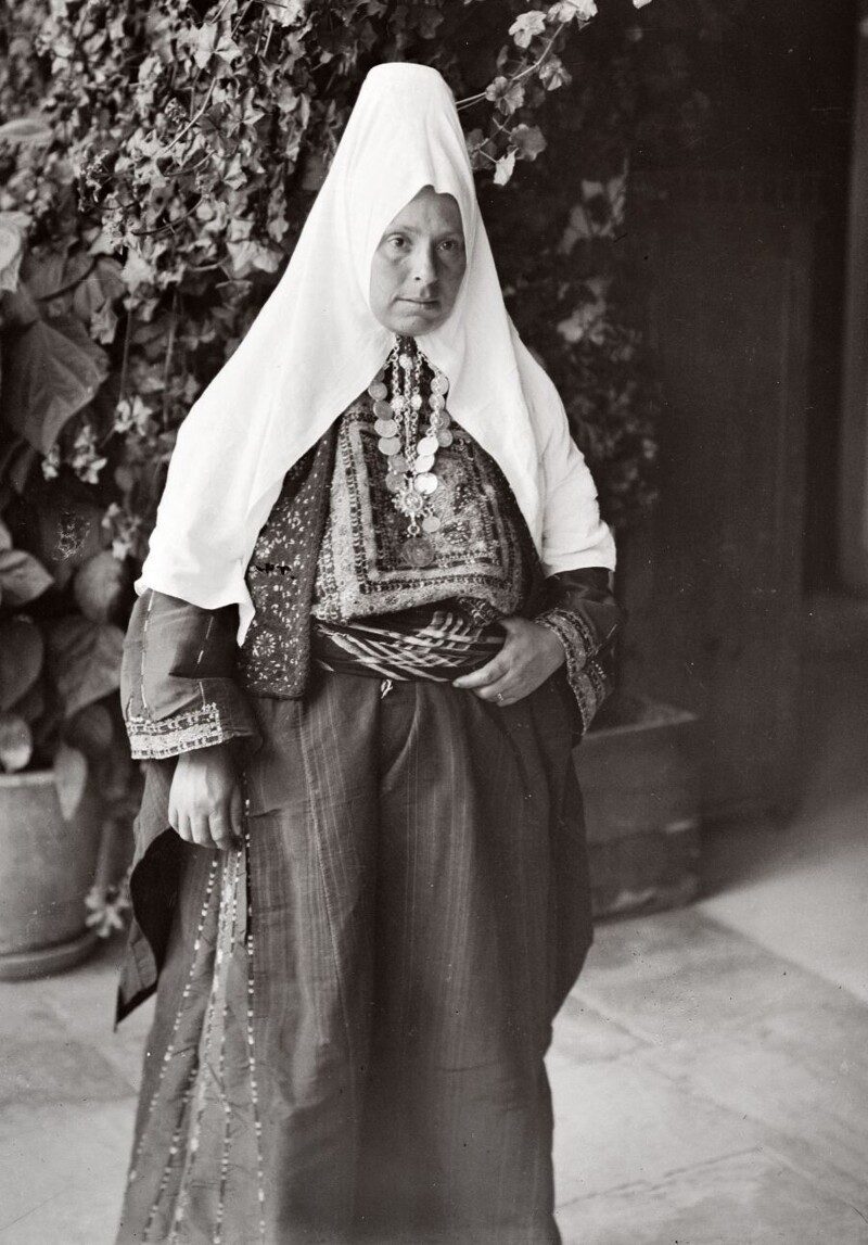 Женщина из Вифлеема. 1900 -1920